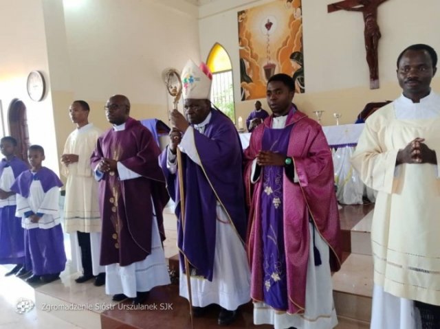 Tanzania - Pielgrzymka relikwii św. Urszuli w Tanzanii